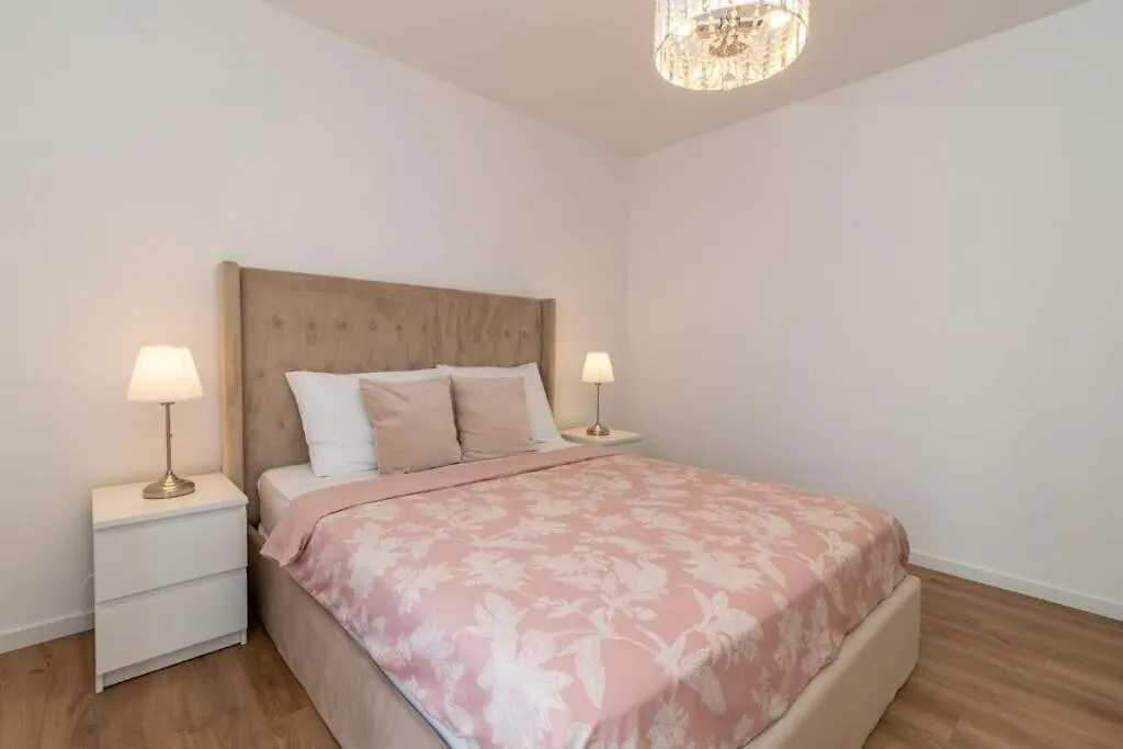 Apartment Oleandar Trogir