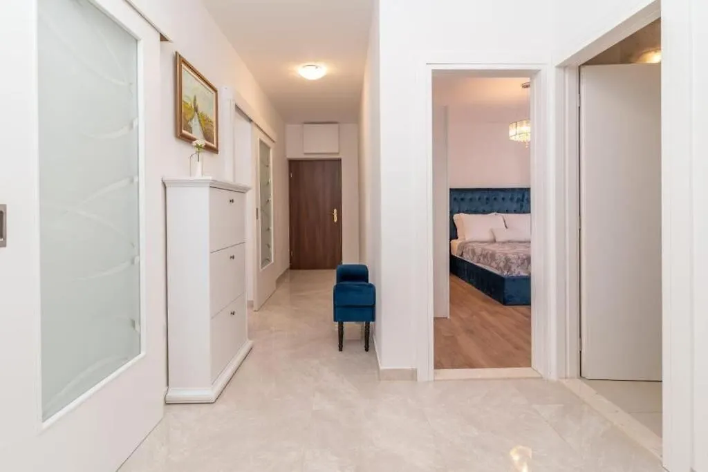 Apartment Oleandar Trogir