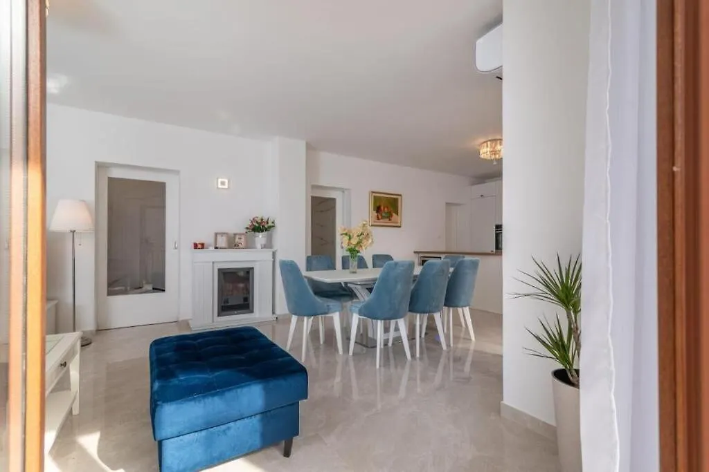 Apartment Oleandar Trogir Croatia